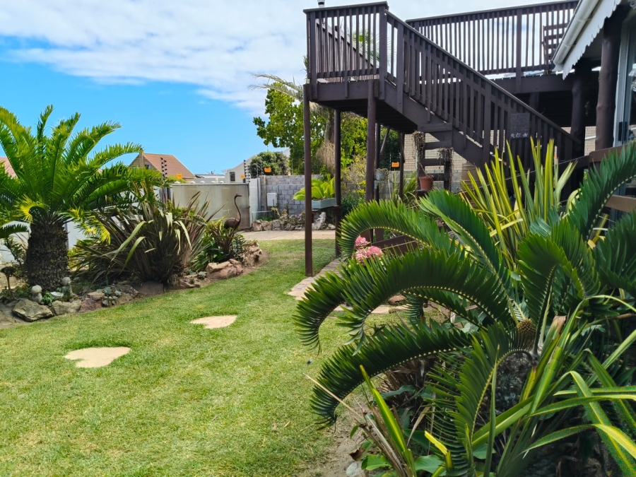 4 Bedroom Property for Sale in Aston Bay Eastern Cape